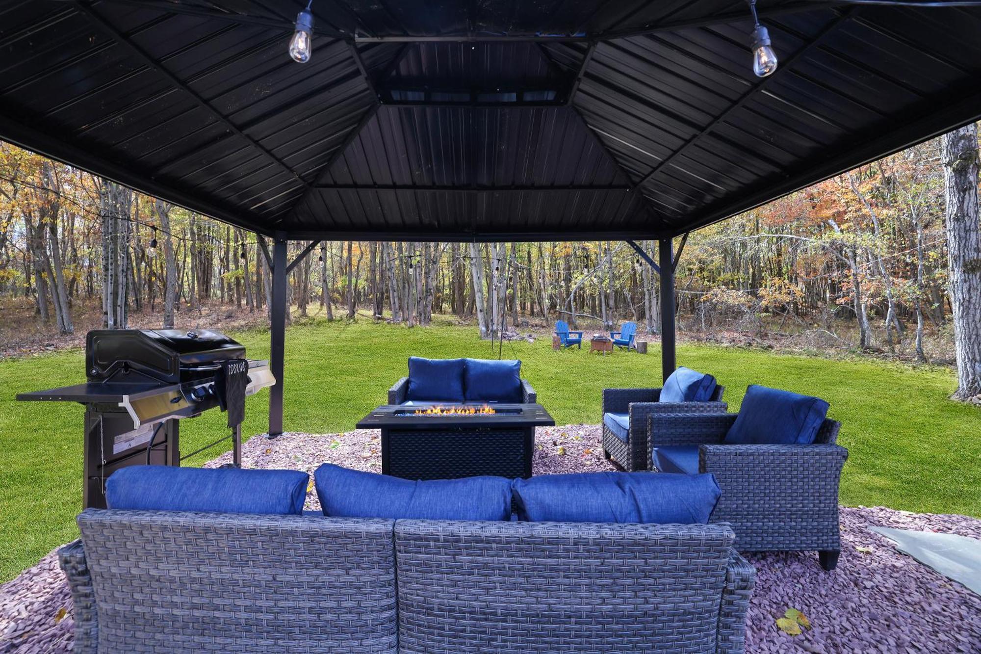 The Cozy Blue * Long Pond
